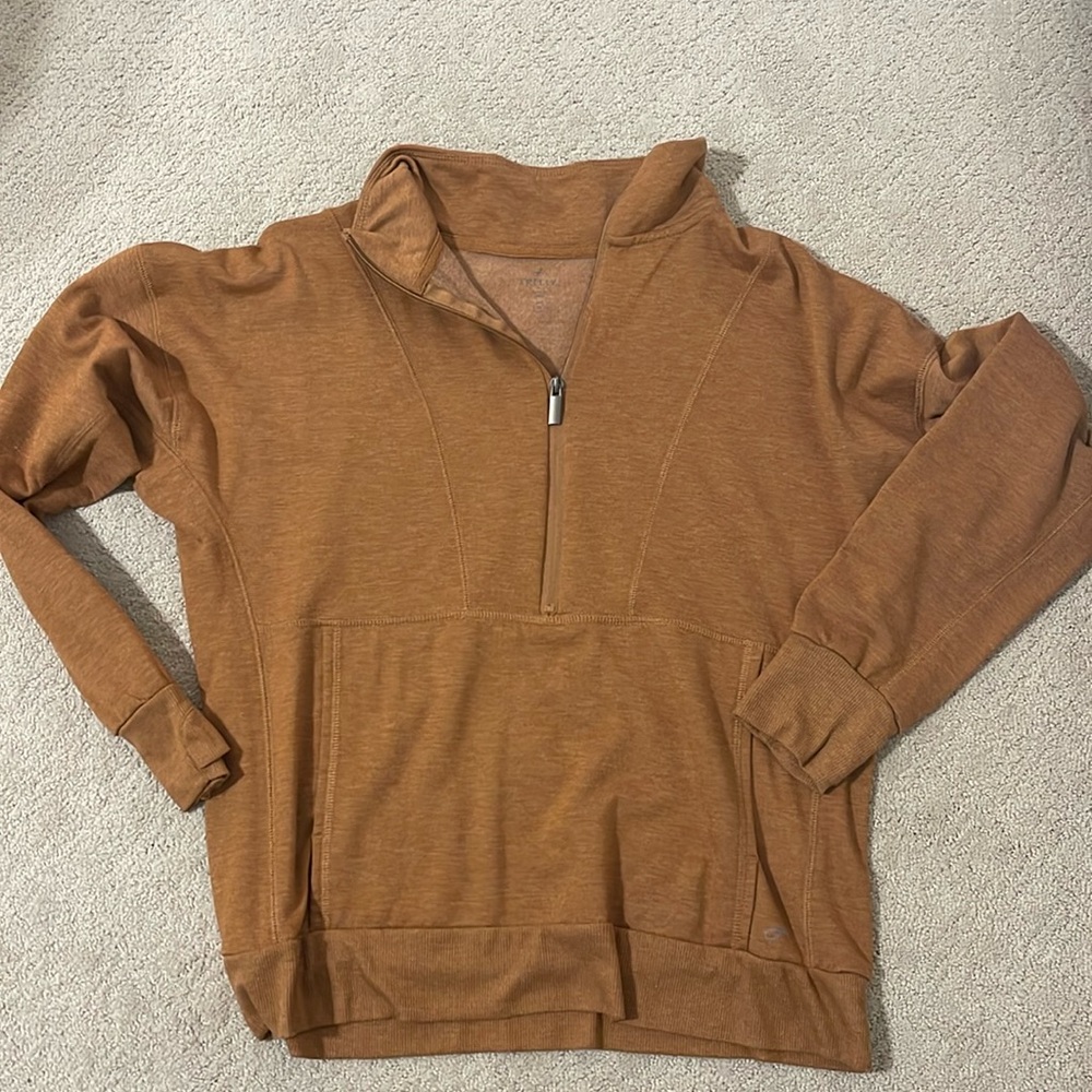 Freely Carmel colored Pullover. Size Medium. Lightweight. Quarter Zip.